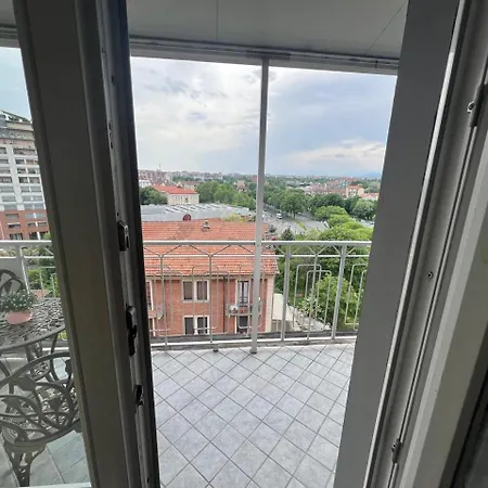 Beautiful Air-conditioned Cozy Penthouse Lejlighed Torino